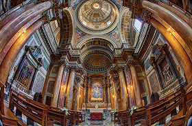 В Риме продолжается реставрация церкви Сантиссима Тринита деи Пеллегрини