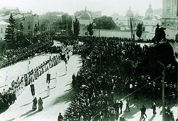 Траурная процессия во время похорон П.Столыпина в Киеве