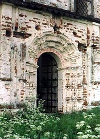 Портал Воздвиженского храма