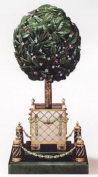 Яйцо «Лавровое дерево» подарено императором Николаем II матери, вдовствующей императрице Марии Федоровне на Пасху 1911 <BR>