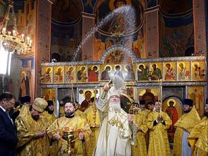 Предстоятель Русской Церкви совершил великое освящение храма в честь святителя Московского Петра в Высоко-Петровском монастыре г. Москвы