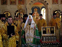 Святейший Патриарх Московский и всея Руси Алексий II Совершил молебен у мощей святого апостола Варфоломея