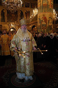 В день памяти св. Митрополита Петра Святейший Патриарх Алексий совершил Божественную литургию в Успенском соборе Кремля