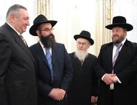 Раввины признали субботние лифты некошерными и призывают иудеев ходить по лестницам