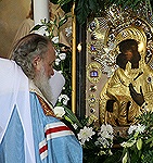 Избранный Патриарх Московский и всея Руси Кирилл совершил в Храме Христа Спасителя благодарственный молебен