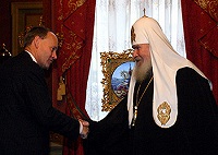 Состоялась встреча Святейшего Патриарха Московского и всея Руси Алексия II с Чрезвычайным и Полномочным Послом Великобритании в РФ Энтони Брентоном