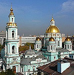 В канун гражданского Новолетия митрополит Кирилл возглавил молебное пение в Богоявленском соборе Москвы
