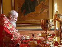 В день памяти блаженной Матроны Московской, Святейший Патриарх Алексий совершил Божественную литургию в Покровском монастыре Москвы