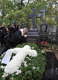 Слово Святейшего Патриарха Кирилла после панихиды в Никольcком храме на Большеохтинском Георгиевском кладбище Петербурга