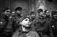 Памяти павших будьте достойны! (комментарий в интересах нации)