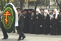 На войне атеистов нет (Телепрограмма, 07.05.05) (комментарий в свете веры)