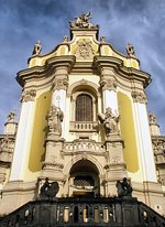 Ющенко помолился за народ Украины в униатском храме и посетил место погребения греко-католического митрополита Шептицкого