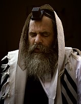 Раввин издал книгу, регламентирующую возможность убийства неевреев, представляющих опасность для народа Израиля