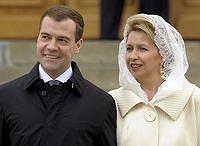 Президент России поздравил Святейшего Патриарха Кирилла с днем рождения Президент России поздравил Святейшего Патриарха Кирилла с днем рождения