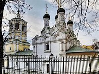На территории московского храма Успения Богородицы в Путинках произошел пожар