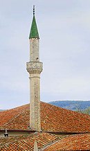 Швейцарский бизнесмен в знак солидарности с мусульманами соорудил на крыше собственного дома... минарет