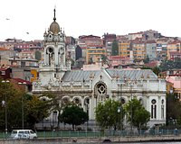 Болгария добивается возвращения церковной недвижимости в Турции