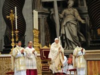 Женщина, сбившая с ног Папу Римского, проходит принудительное лечение в психиатрической клинике