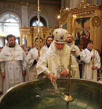 В праздник Крещения Господня Святейший Патриарх Кирилл совершил Божественную литургию в Богоявленском кафедральном соборе в Елохове