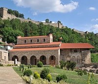 Житель болгарского Велико-Тырново объявил двухдневную голодовку в знак протеста против превращения древнего храма в музей