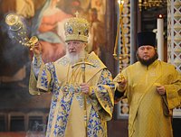 В Неделю сыропустную и праздник Сретения Господня Святейший Патриарх Кирилл совершил Божественную литургию в Храме Христа Спасителя