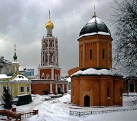 В субботу 1-й седмицы Великого поста Святейший Патриарх Кирилл совершил Божественную литургию в Высоко-Петровском монастыре