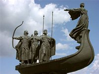 В Киеве обрушился памятник основателям города — Кию, Щеку, Хориву и Лыбеди