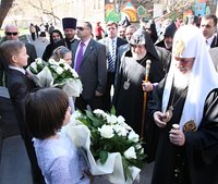 Святейший Патриарх Кирилл и Католикос всех армян Гарегин II посетили школу Министерства обороны России в Ереване