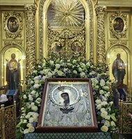 В канун празднования иконе Божией Матери «Споручница грешных» Святейший Патриарх Кирилл совершил утреню с чтением Акафиста Пресвятой Богородице