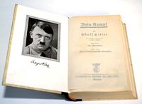 "Нацистская библия" - книга Адольфа Гитлера "Mein Kampf" - признана в России экстремистской литературой