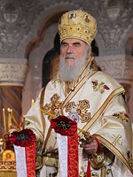 В Пасхальную ночь в соборе св. Саввы на Врачаре в Белграде Божественную литургию совершил Предстоятель Сербской Православной Церкви Патриарх Ириней