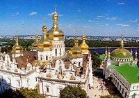 Виктор Янукович встретил Пасху в Киево-Печерской лавре