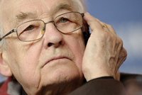 Анджей Вайда просит Католическую Церковь Польши пересмотреть решение похоронить чету Качиньских в Вавеле