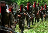 В Колумбии судят католического священника, обвиняемого в создании вооруженной группировки, члены которой совершали зверства в отношении протестантов