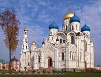 Святейший Патриарх Кирилл совершил Божественную литургию в Преображенском соборе Николо-Угрешского монастыря