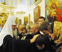 Святейший Патриарх Кирилл посетил Крестовоздвиженский собор и дом общины Спасо-Кижского Патриаршего подворья в Петрозаводске