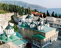 Янукович совершил паломничество на Афон