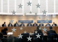 Страсбургский суд не усмотрел дискриминации в запрете однополых "браков" в ряде стран ЕС