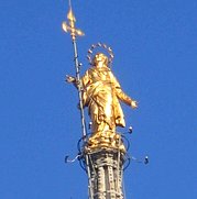 Премьер-министр Италии Сильвио Берлускони пожертвует на реставрацию Миланского собора Дуомо 1 миллион евро