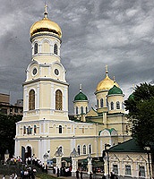 Святейший Патриарх Кирилл посетил главный храм Днепропетровской епархии