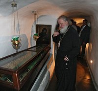 Предстоятель Русской Православной Церкви помолился в Дальних пещерах Киево-Печерской лавры