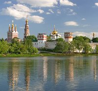 В день праздника Смоленской иконы Пресвятой Богородицы в московском Новодевичьем монастыре отметили престольный праздник обители