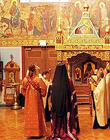 Паломники из России поклонились мощам святителя Иоанна Шанхайского и Сан-Францисского