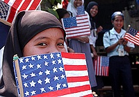 Опрос проведённый в США показал, что 43% американцев негативно относятся к мусульманам