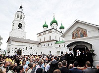 Святейший Патриарх Кирилл посетил Свято-Введенский Толгский женский монастырь