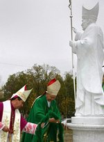 В Астане установлен памятник Папе Римскому Иоанну Павлу II