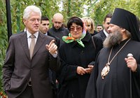 Бывший президент США Билл Клинтон посетил Киево-Печерскую Лавру