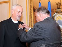 Митрополит Галльский Эммануил удостоен высшей государственной награды Франции