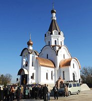 Предстоятель Русской Церкви посетил строящийся храм Новомучеников Орехово-Зуевских
