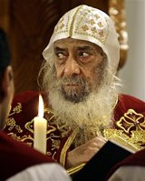 Впервые в истории глава Коптской Церкви, опасаясь новой вспышки насилия против христиан, отменил службу по случаю праздника Крещения в Кафедральном соборе Александрии